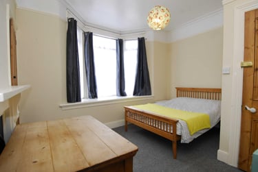 6 bed house, Beaumont Road, St Judes, Plymouth, PL49BN - Image 3